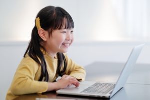 オンライン英語学童ってどんなサービス?
